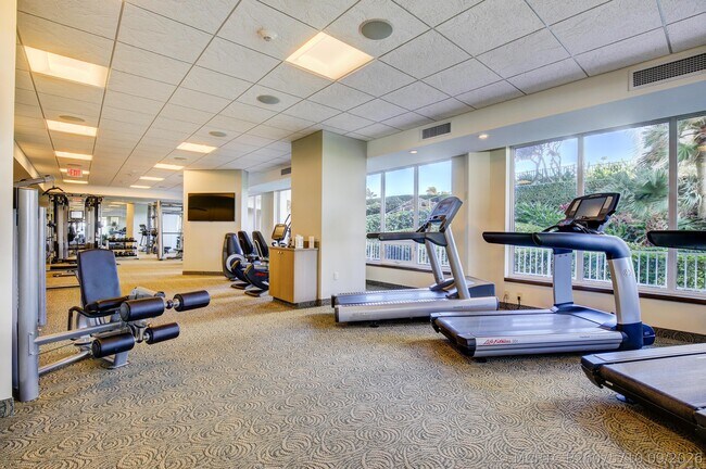 Building Photo - 550 S Ocean Blvd
