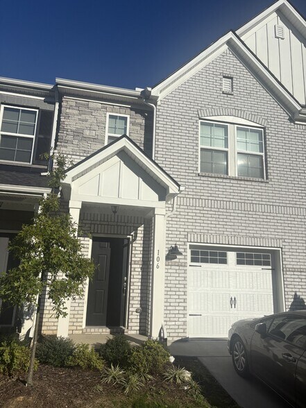 Primary Photo - 106 Brighton Ln