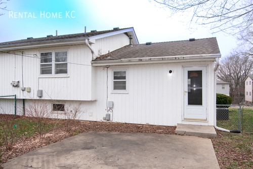 Building Photo - 8416 Lowell Ave