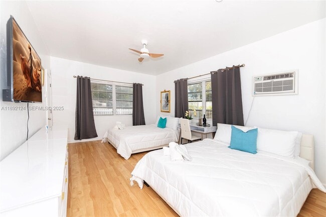 Building Photo - 545 Michigan Ave