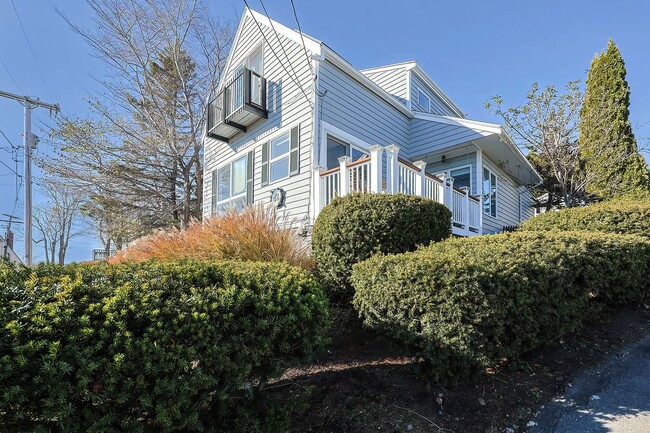 Building Photo - WINTER RENTAL: Painters Perch on Rocky Neck