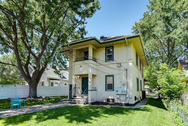 Building Photo - Recently Renovated 4-Bed Close to Macalester, St Thomas, Concordia & St Kate's!