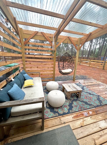 Back Patio - 300 Thorne Rd
