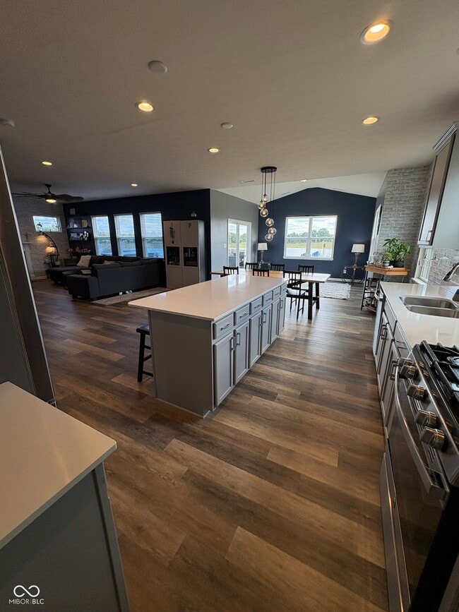 Building Photo - 6859 Manning Ct