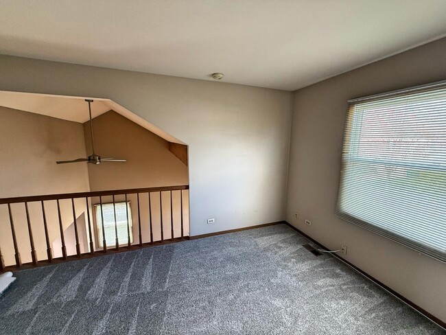 Building Photo - 1013 Pear Tree Ln