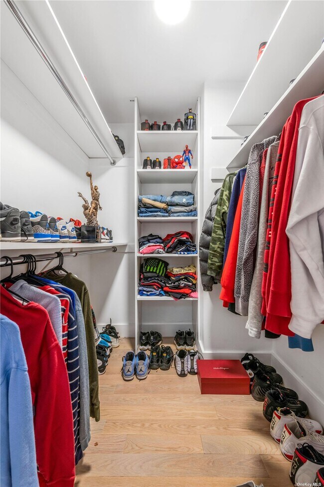 Building Photo - 6 Squirrel Hill