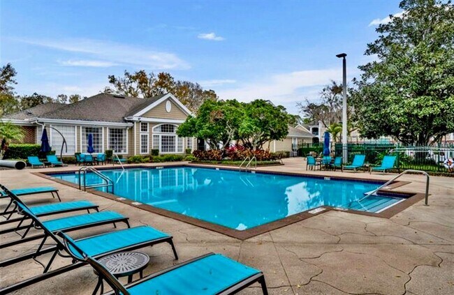 Building Photo - 13028 Plantation Park Cir