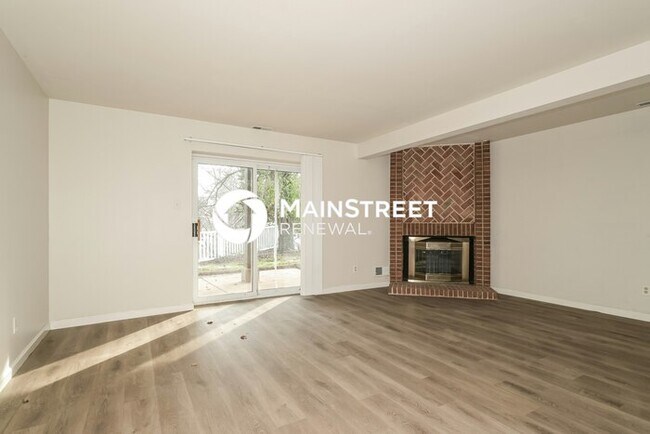 Building Photo - 4 Bedroom Pet-Friendly Home in BALLWIN, MO with Main Street Renewal