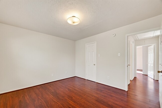 Building Photo - 3514 Parkshire Dr