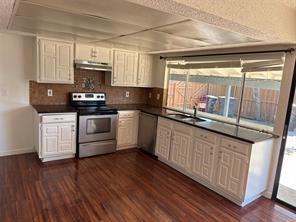 Building Photo - 4201 Longstraw Dr