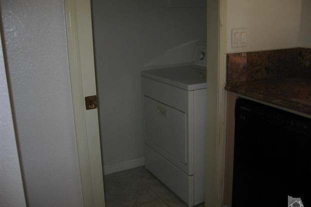 Building Photo - 640 Indian Oak Ln