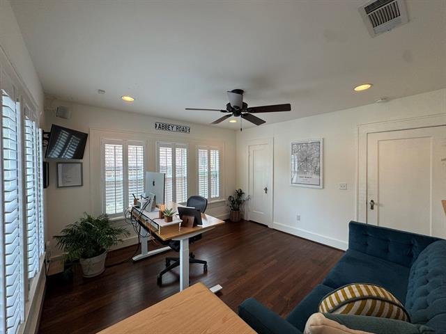 Building Photo - 4057 W 7th St