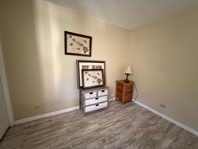 Building Photo - Mostly Furnished 2BR/2BA Condo