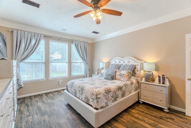 Building Photo - 8303 Hayden Cove Dr