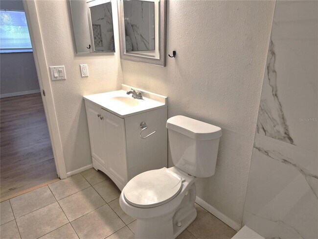 Building Photo - 2420 Winding Creek Blvd