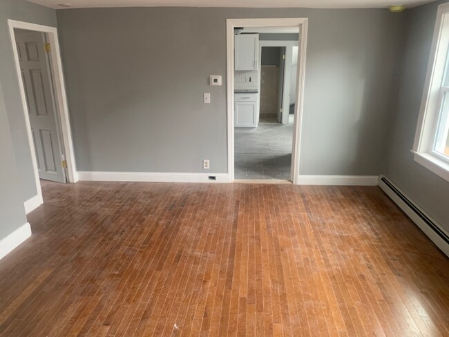 Building Photo - 28 Wood St