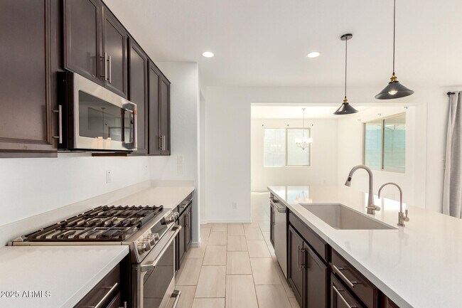 Building Photo - 12751 W Ocotillo Rd