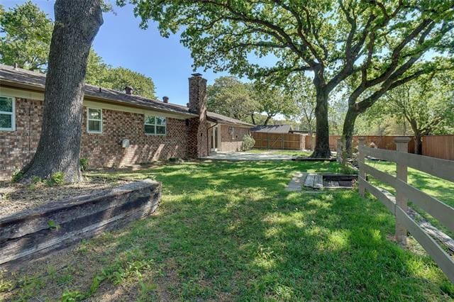 Building Photo - 605 Hillside Dr