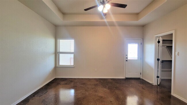 Building Photo - Serene Haven: Beautiful Duplex Living in N...