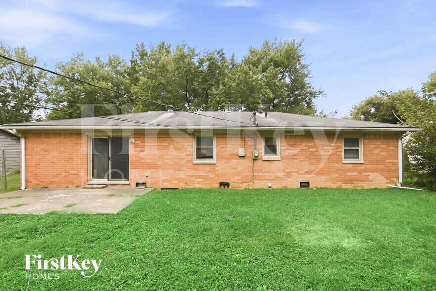 Building Photo - 4455 Stuart Dr