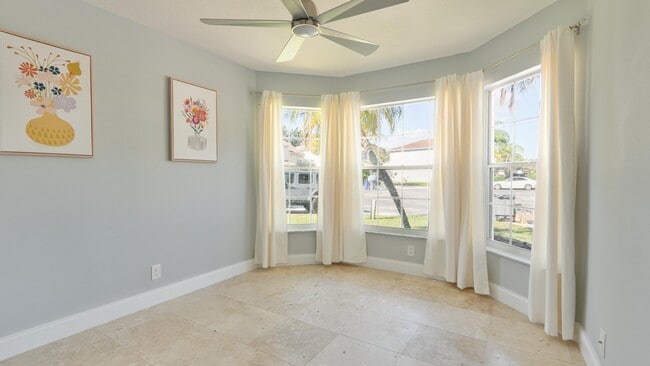 Building Photo - 10789 Barque Ct