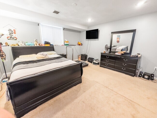 Building Photo - 28 Fisk Ave