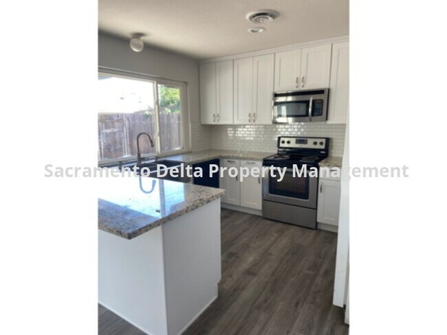 Building Photo - Nice home in Fair Oaks neighborhood