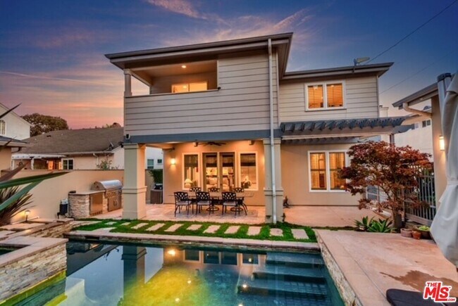 Building Photo - 2319 Bagley Ave