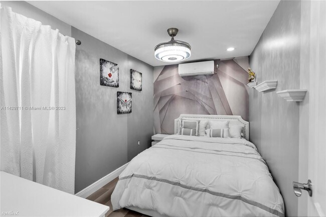 Building Photo - 2 br, 1 bath House - 6139 Johnson St