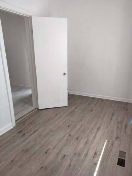 Building Photo - 4203 W Maypole Ave