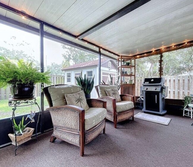 Building Photo - South Tampa RV + Boater’s dream!
