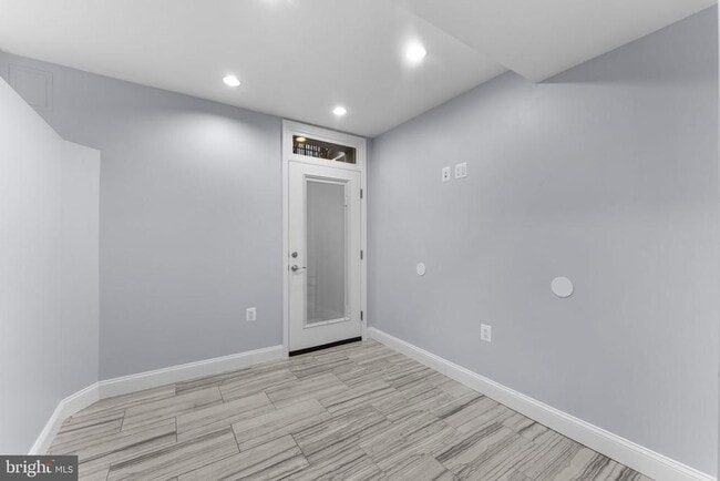 Building Photo - 1416 Meridian Pl NW