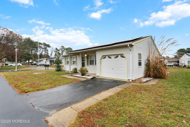 Building Photo - 81 Falmouth Ave