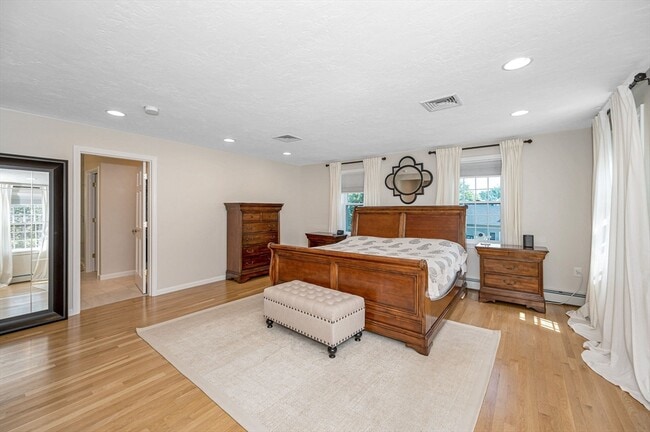 Building Photo - 4 Nashoba Dr