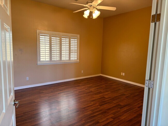 Building Photo - Stunning 4 bedroom custom home Mesa