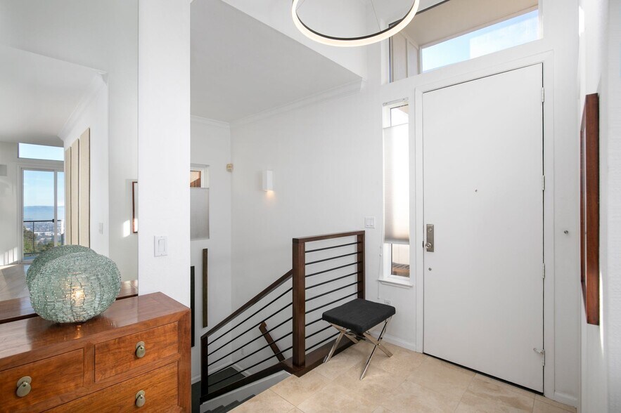 Building Photo - 26 Spyglass Hl