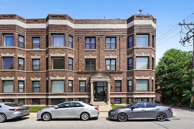 Primary Photo - 348 E 41st St