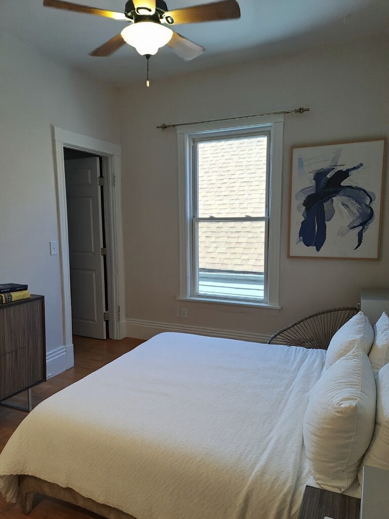 Bedroom 2 - 5034 N Western Ave