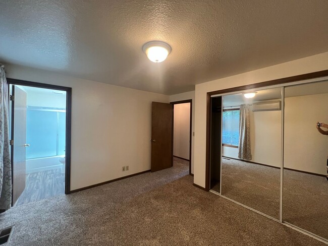 Building Photo - $500.00 Off Move in Costs!