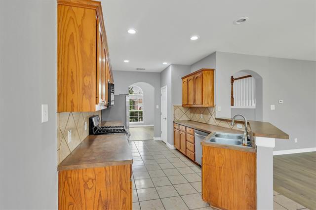 Building Photo - 6113 Farrah Dr