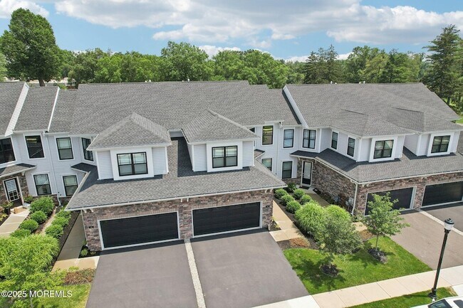 Building Photo - 42 Dogleg Ln