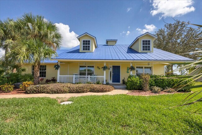 Building Photo - 15736 Lakeland Cir