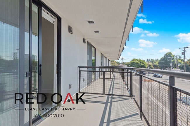 Building Photo - 3450 W 43rd St