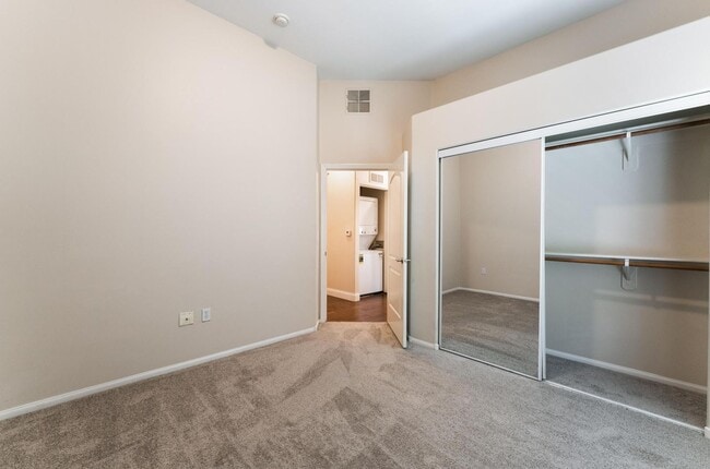 Building Photo - Upgraded condo in gated community