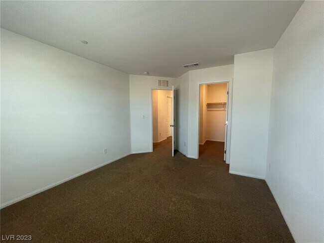 Building Photo - 6124 Castle Gardens Ave