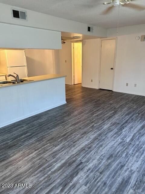 Building Photo - 10428 E La Palma Ave