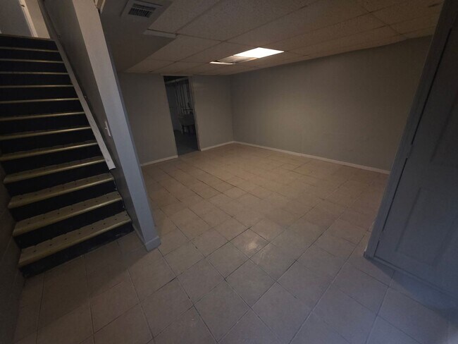 Building Photo - 6467-6469 N 106th St