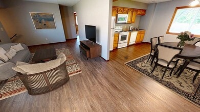 Building Photo - SPACIOUS TWO BEDROOM UNIT, LOCATED IN BRAN...