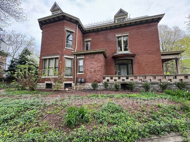 Building Photo - 2101 Cherokee Pkwy