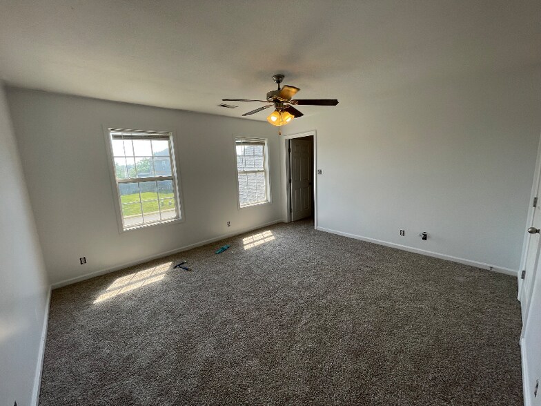 Building Photo - 126 N Cavalcade Cir